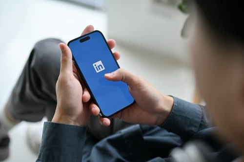 How to send bulk messages on LinkedIn?